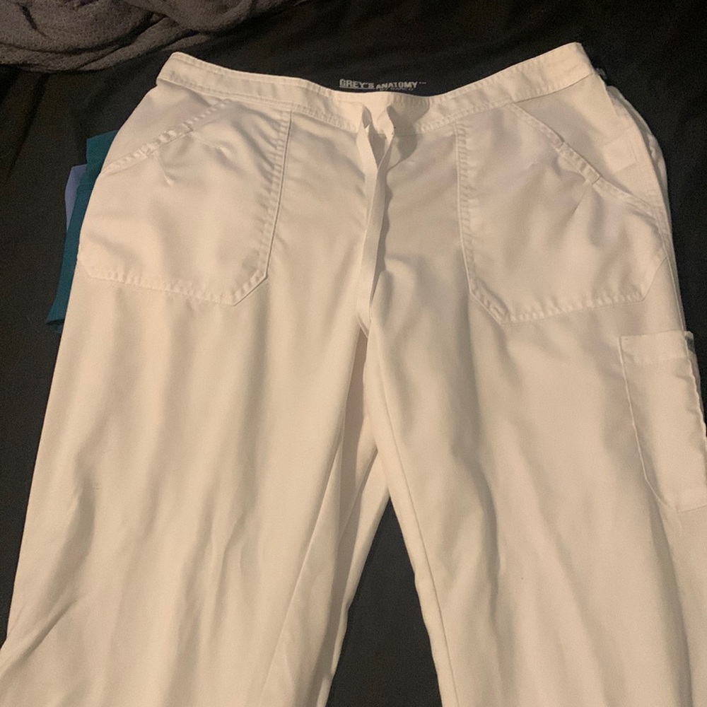 Large white greys anatomy scrub bottoms